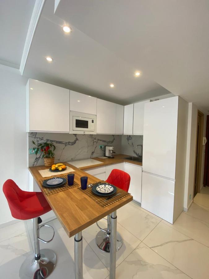 Le Royal, Spacious Seaside Apartment Rooftop And Pool Ница Екстериор снимка